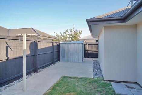 Photo of property in 5 Corsican Grove, Parklands, Christchurch, 8083