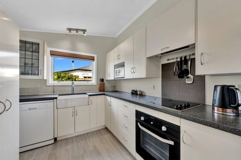 Photo of property in 5 Seymour Street, Hornby, Christchurch, 8042