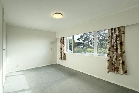 Photo of property in 25 Aberdeen Road, Castor Bay, Auckland, 0620