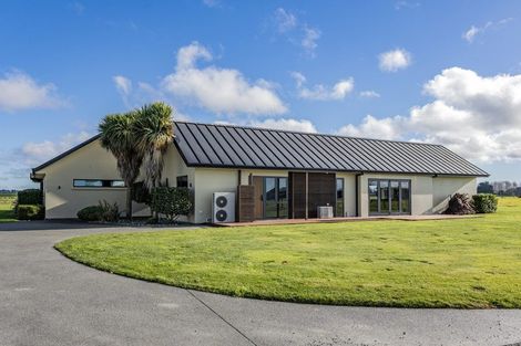 Photo of property in 585 Coutts Island Road, Coutts Island, Christchurch, 7670