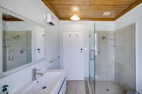 Photo of property in 64 The Esplanade, Westshore, Napier, 4110