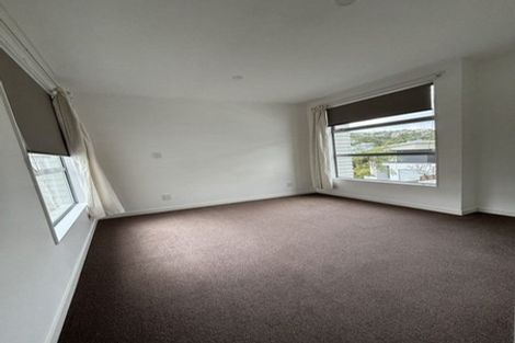 Photo of property in 12 Tiketike Way, Brooklyn, Wellington, 6021