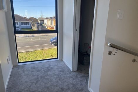 Photo of property in 33a Matipo Road, Te Atatu Peninsula, Auckland, 0610