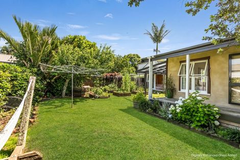 Photo of property in 18 Sarah Avenue, Whitianga, 3510
