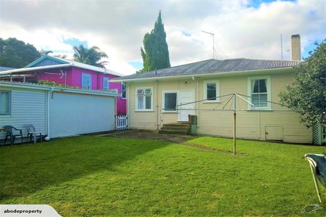 Photo of property in 30 Wairere Avenue, Mount Albert, Auckland, 1025