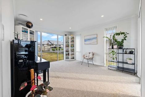 Photo of property in 10 Kara Place, Wharewaka, Taupo, 3330