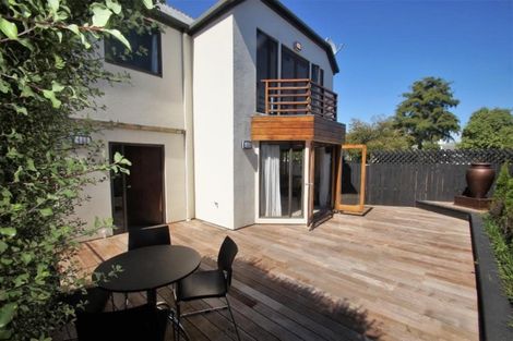 Photo of property in 2/16 Onslow Street, St Albans, Christchurch, 8014