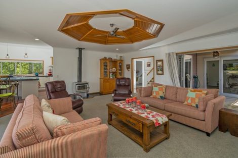 Photo of property in 36 Motukorure Parade, Cooks Beach, Whitianga, 3591