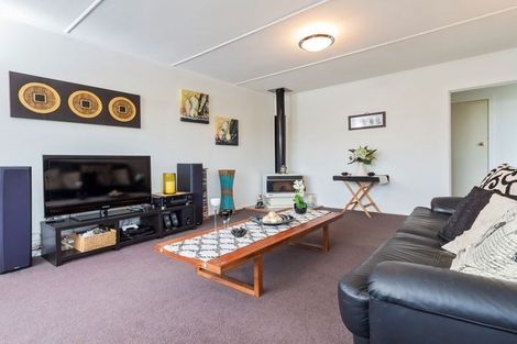 Photo of property in 22 Adams Road, Manurewa, Auckland, 2102