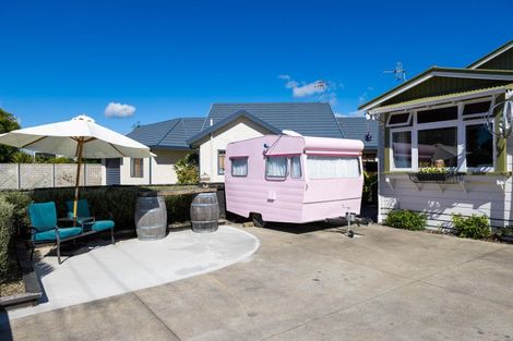 Photo of property in 63 Ferry Road, Clive, 4102