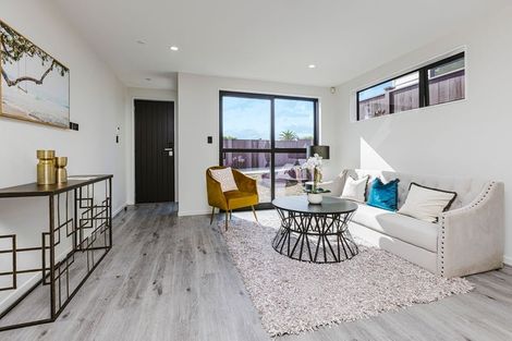 Photo of property in 16b Smedley Street, Manurewa, Auckland, 2102