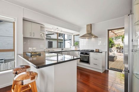 Photo of property in 59 Kennedy Avenue, Forrest Hill, Auckland, 0620