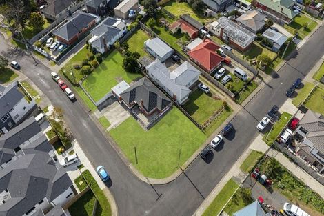 Photo of property in 1 Robyn Place, Mangere East, Auckland, 2024