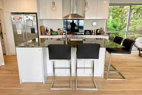 Photo of property in 6 Owhiro Bay Parade, Island Bay, Wellington, 6023