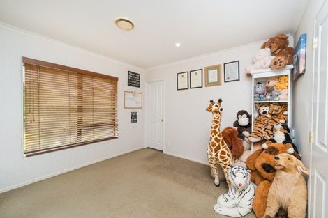 Photo of property in 54 Cashmere Drive, Fitzherbert, Palmerston North, 4410