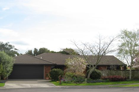 Photo of property in 20 Kinross Drive, Merrilands, New Plymouth, 4312
