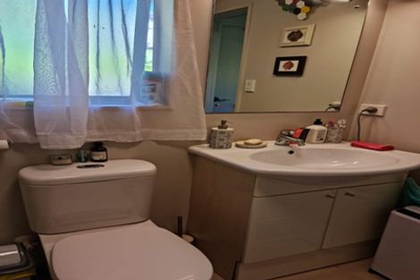 Photo of property in 20 Condor Place, Unsworth Heights, Auckland, 0632