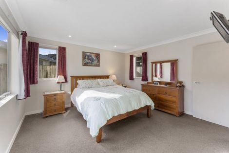 Photo of property in 14 Sun Valley Way, Wainuiomata, Lower Hutt, 5014