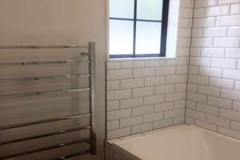 Photo of property in 8a Diosma Place, Botany Downs, Auckland, 2010