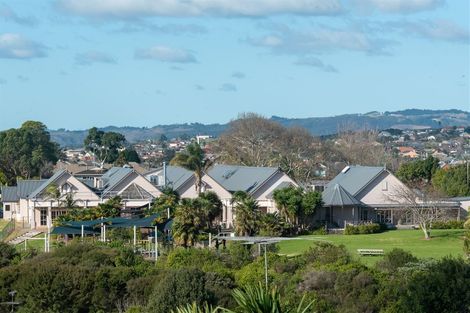 Photo of property in 1/74 Gosford Drive, Botany Downs, Auckland, 2010