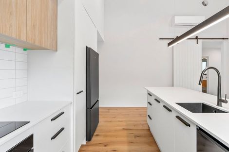 Photo of property in 16 Gillespie Street, Lake Hawea, 9382