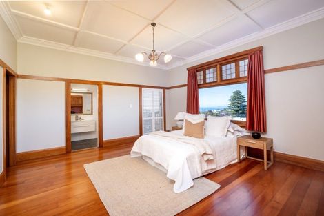 Photo of property in 8 Cobden Road, Bluff Hill, Napier, 4110