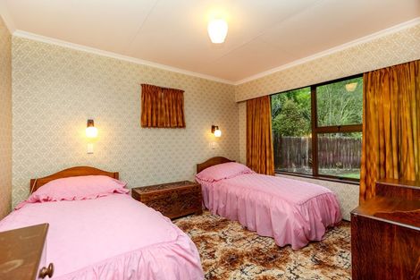 Photo of property in 18 Dunn Street, Egmont Village, 4372