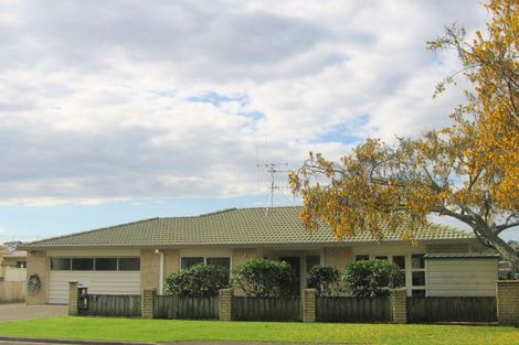 Photo of property in 20b Pemberton Crescent, Greerton, Tauranga, 3112