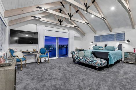 Photo of property in 13 Waitemata Drive, One Tree Point, 0118