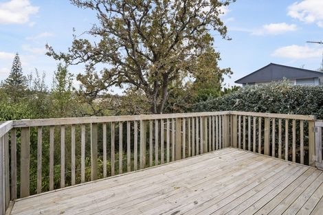 Photo of property in 88 Kelman Road, Kelston, Auckland, 0602