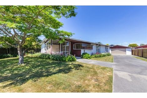 Photo of property in 25 Rosedale Place, Avonhead, Christchurch, 8042