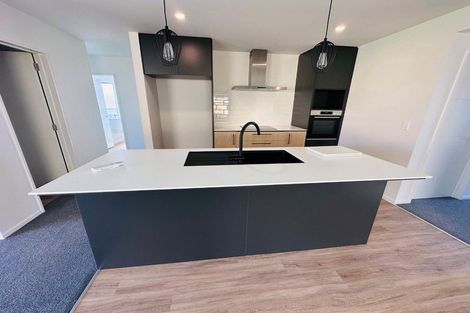 Photo of property in 32 Eileen Way, Rolleston, 7615