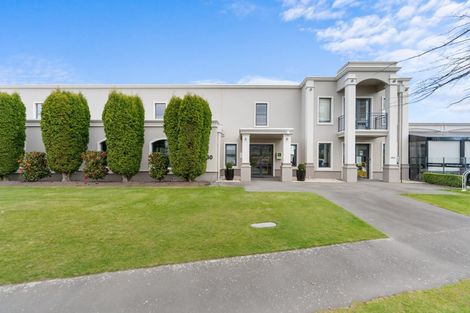 Photo of property in 16 Riverbank Road, Northwood, Christchurch, 8051