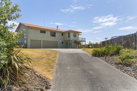 Photo of property in 9 Mariri Place, Waitarere Beach, Levin, 5510