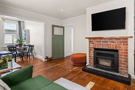 Photo of property in 9 Chaucer Road, Hospital Hill, Napier, 4110