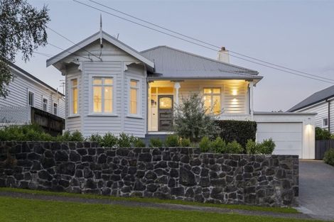 Photo of property in 17 Leslie Avenue, Sandringham, Auckland, 1025