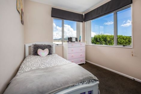 Photo of property in 6 Sumner Terrace, Aotea, Porirua, 5024