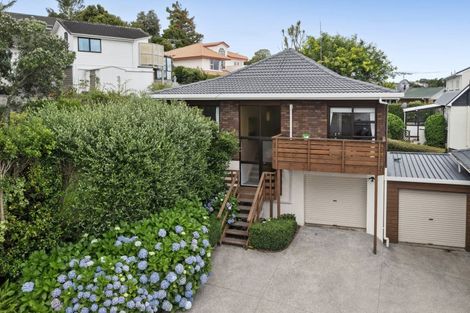 Photo of property in 2/51 Nigel Road, Browns Bay, Auckland, 0630