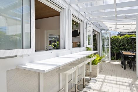 Photo of property in 17 Phoenix Avenue, Hokowhitu, Palmerston North, 4410