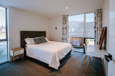 Photo of property in 2 Mccaw Mews, Wanaka, 9305