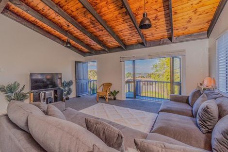 Photo of property in 11 Kaanapali Place, Wattle Downs, Auckland, 2103