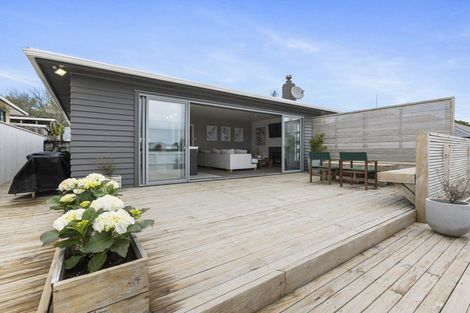 Photo of property in 77 Pohutukawa Place, Bell Block, New Plymouth, 4312