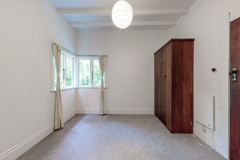 Photo of property in 124 Glenmore Street, Northland, Wellington, 6012