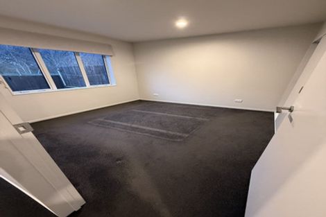 Photo of property in 21 Regiment Road, Papakura, 2110
