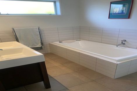 Photo of property in 272 Mangorei Road, Merrilands, New Plymouth, 4312