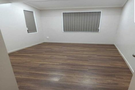 Photo of property in 232 Botany Road, Golflands, Auckland, 2013