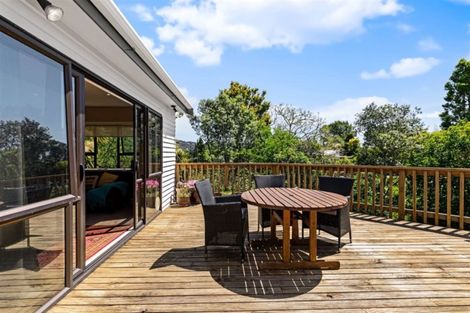 Photo of property in 14 Derwent Crescent, Titirangi, Auckland, 0604