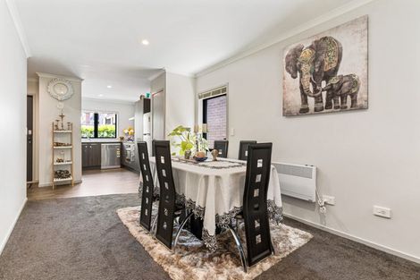 Photo of property in 24 Tutuwhatu Crescent, Weymouth, Auckland, 2103