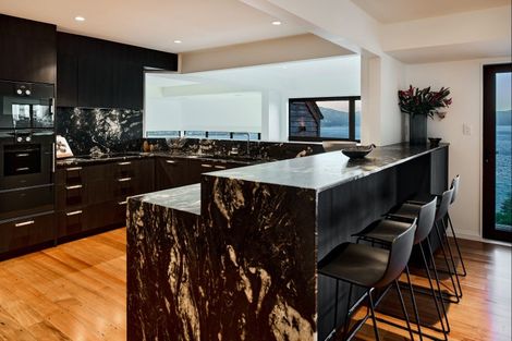 Photo of property in 3 Bayview Terrace, Oriental Bay, Wellington, 6011