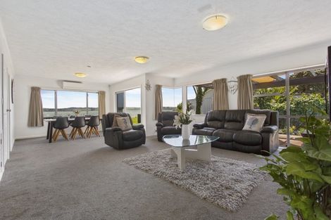 Photo of property in 19 Ronald Avenue, Glenbrook, Waiuku, 2681